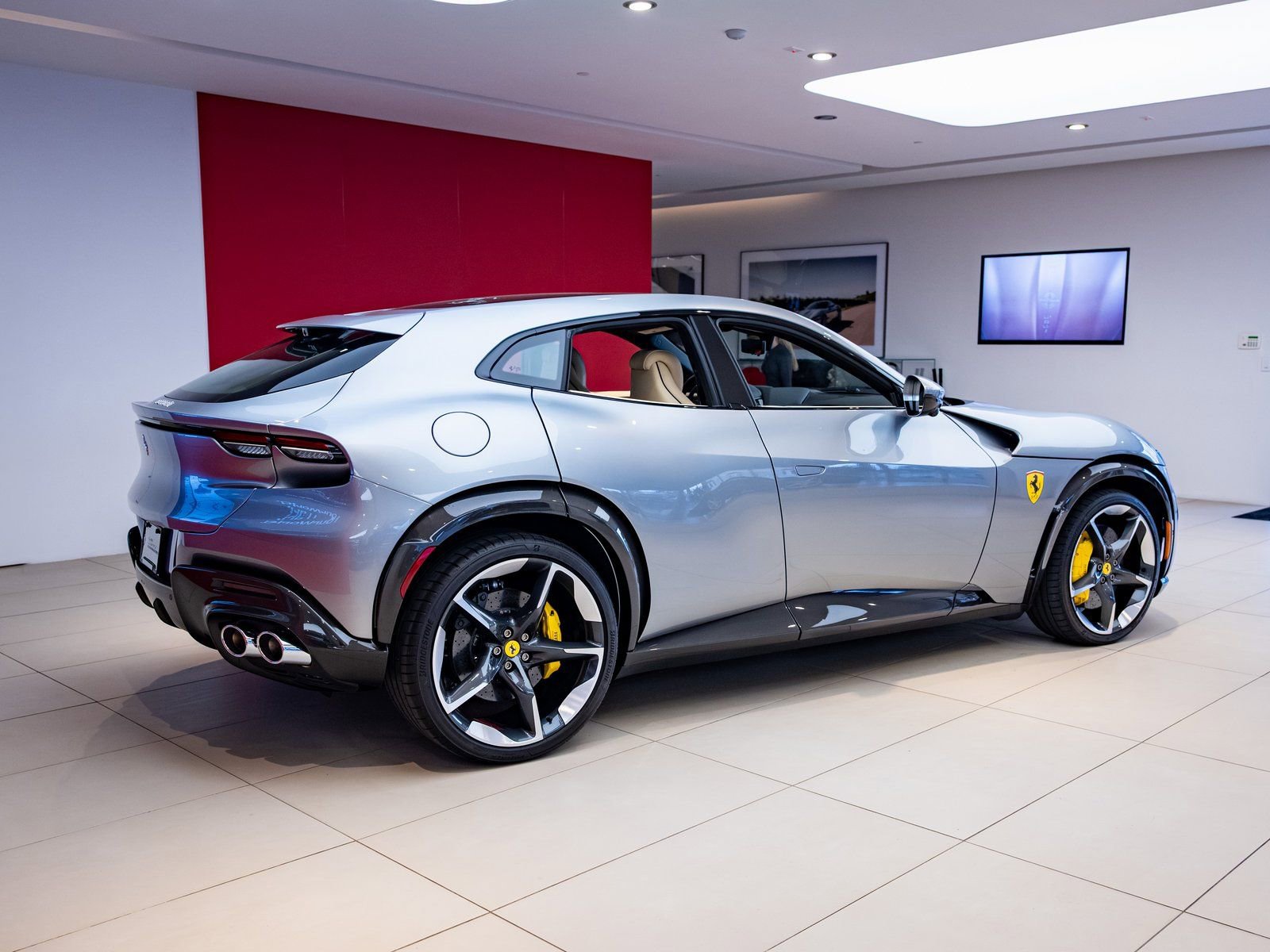 Certified 2025 Ferrari Purosangue image 6