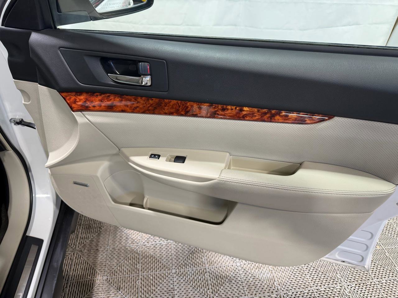 Used 2012 Subaru Outback 2.5i Limited w/ Moonroof Pkg image 14