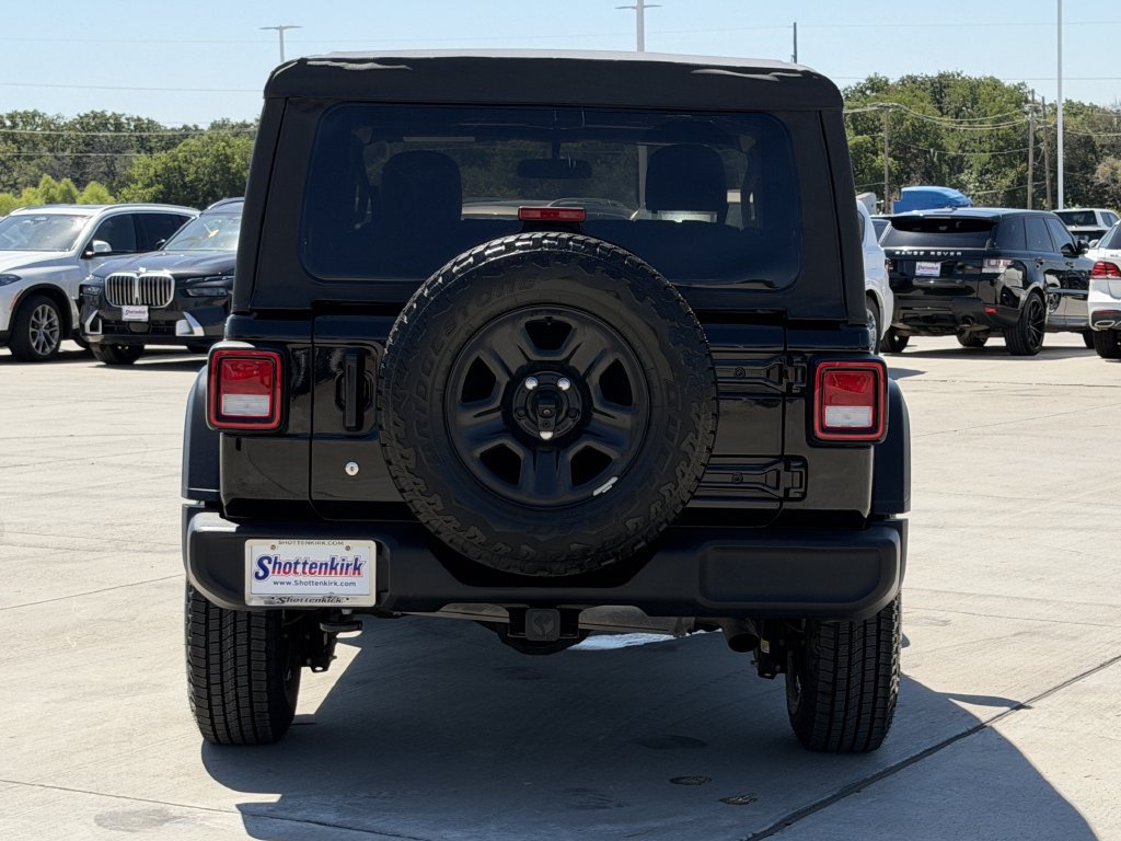 Used 2021 Jeep Wrangler Sport AWD/4WD image 5