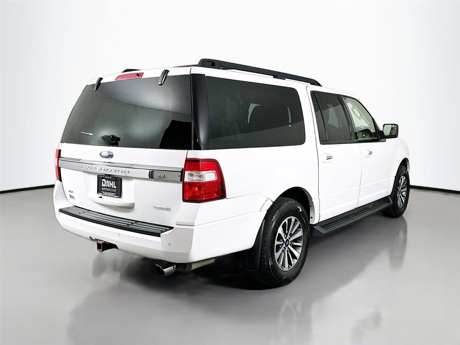 Used 2017 Ford Expedition EL XLT w/ Equipment Group 202A AWD/4WD image 13