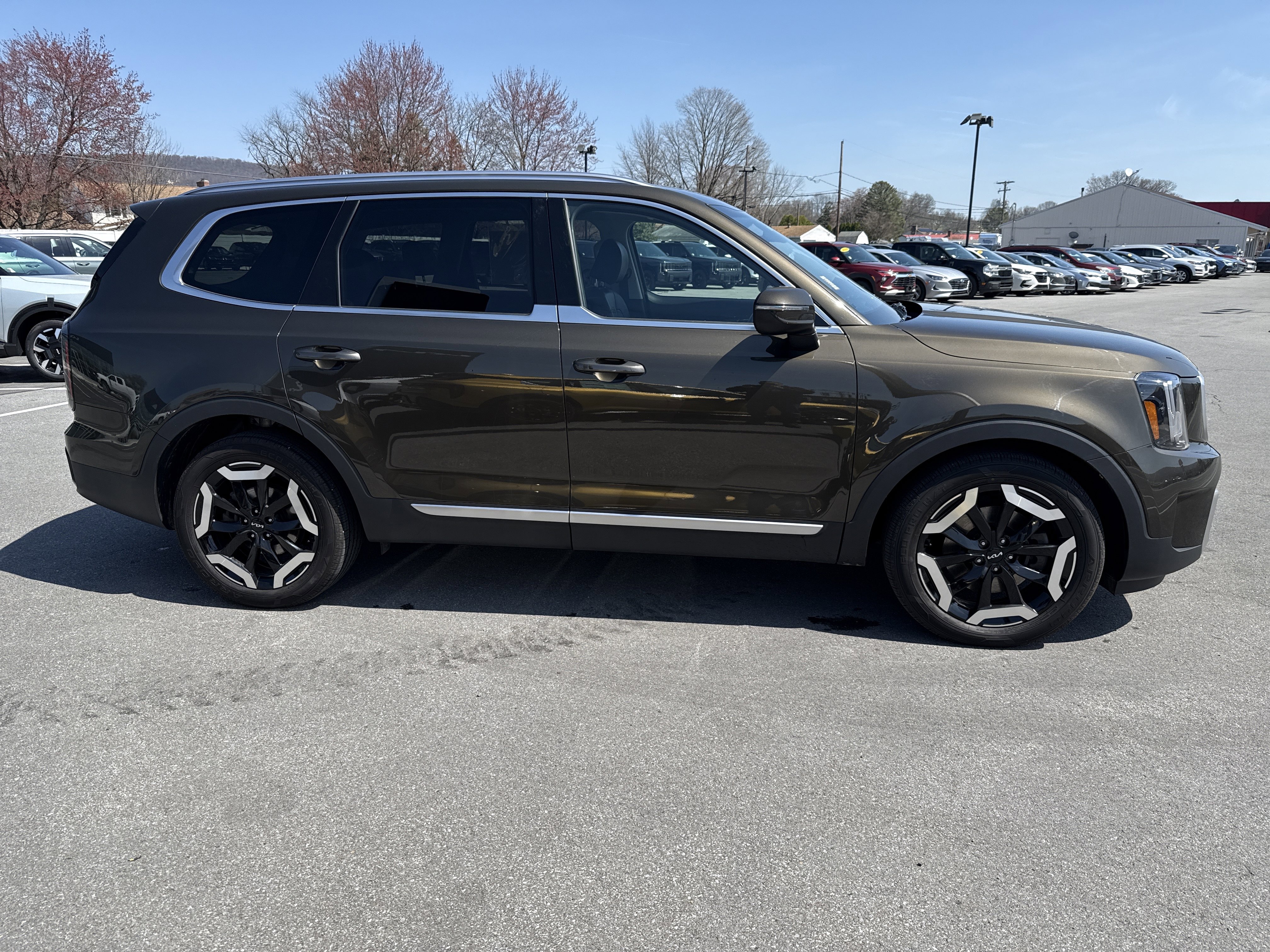 Used 2023 Kia Telluride EX video 2