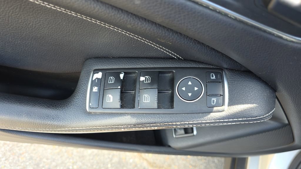 Used 2015 Mercedes-Benz GLA 250 4MATIC image 12