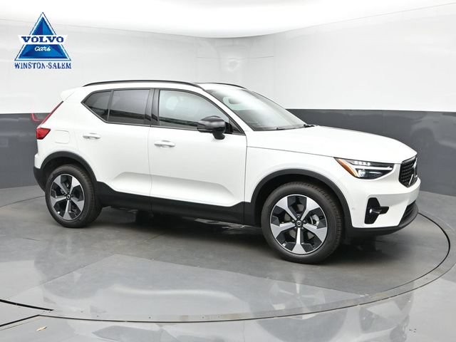 New 2026 Volvo XC40 B5 Plus w/ Climate Package