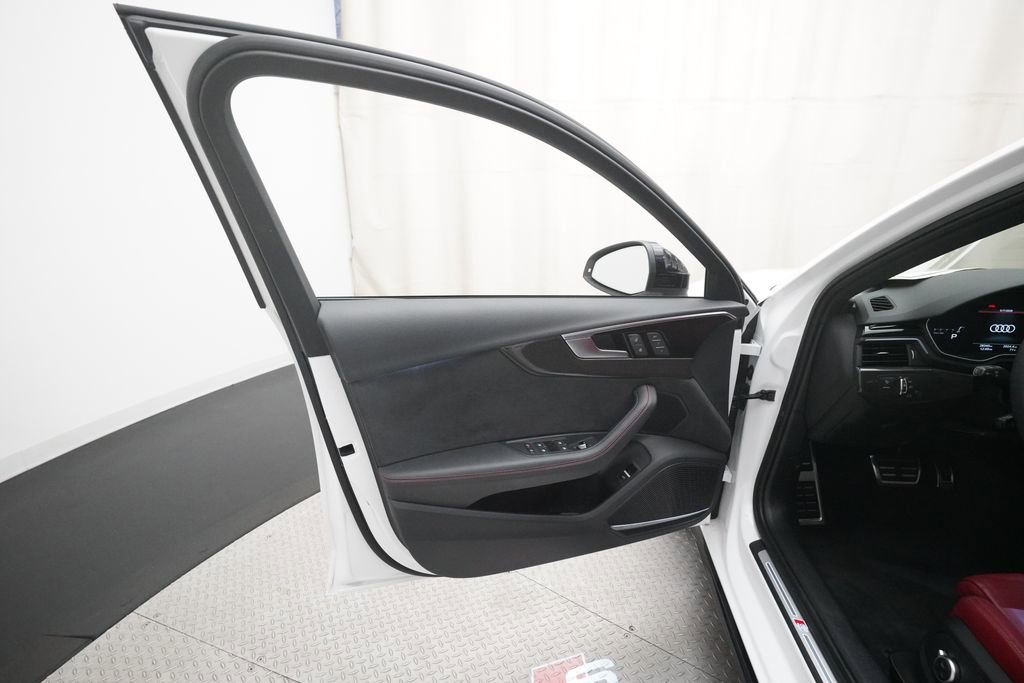 Used 2023 Audi S4 Premium Plus w/ Premium Plus Package AWD/4WD image 28
