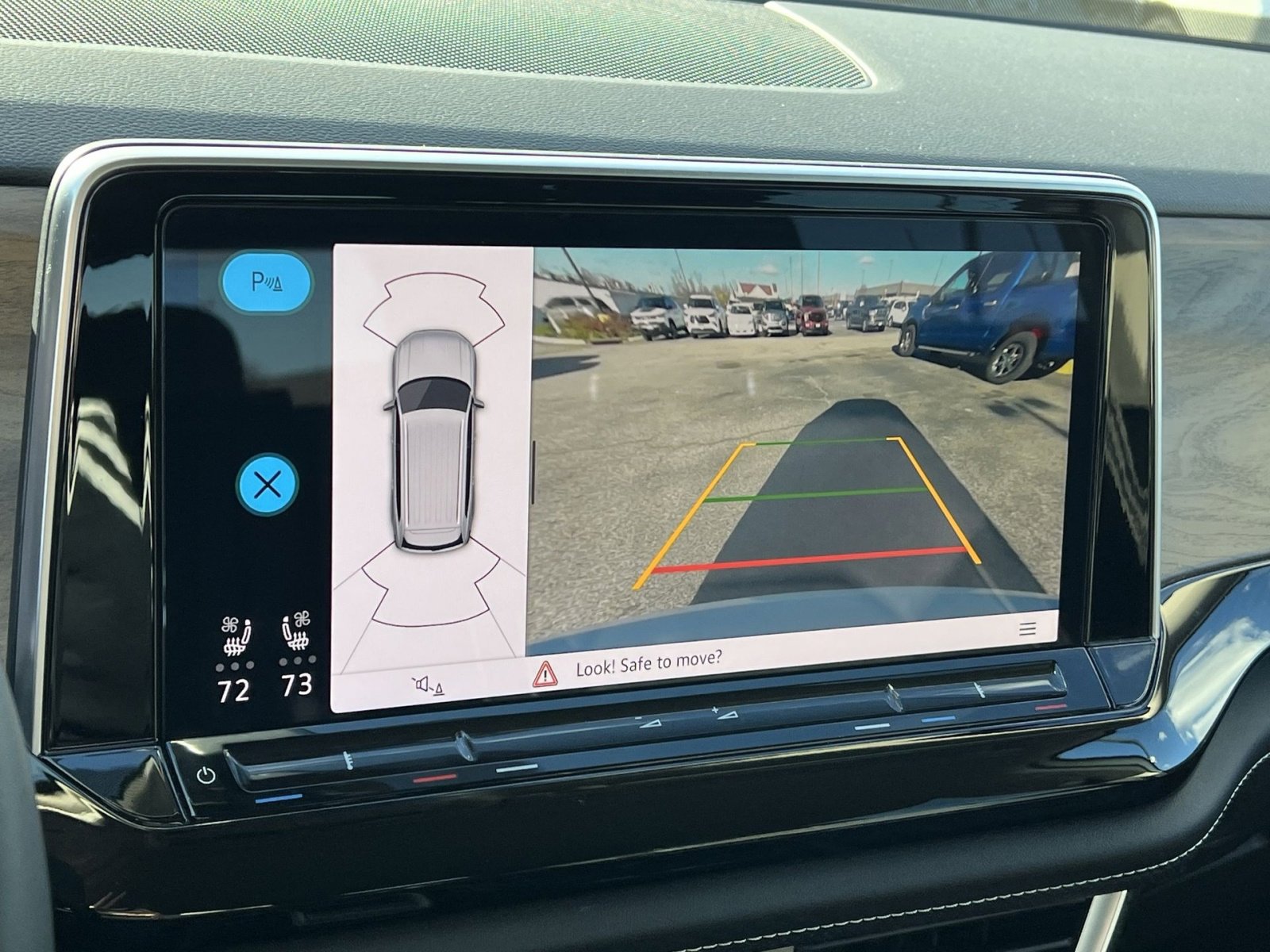 Used 2024 Volkswagen Atlas SE image 19