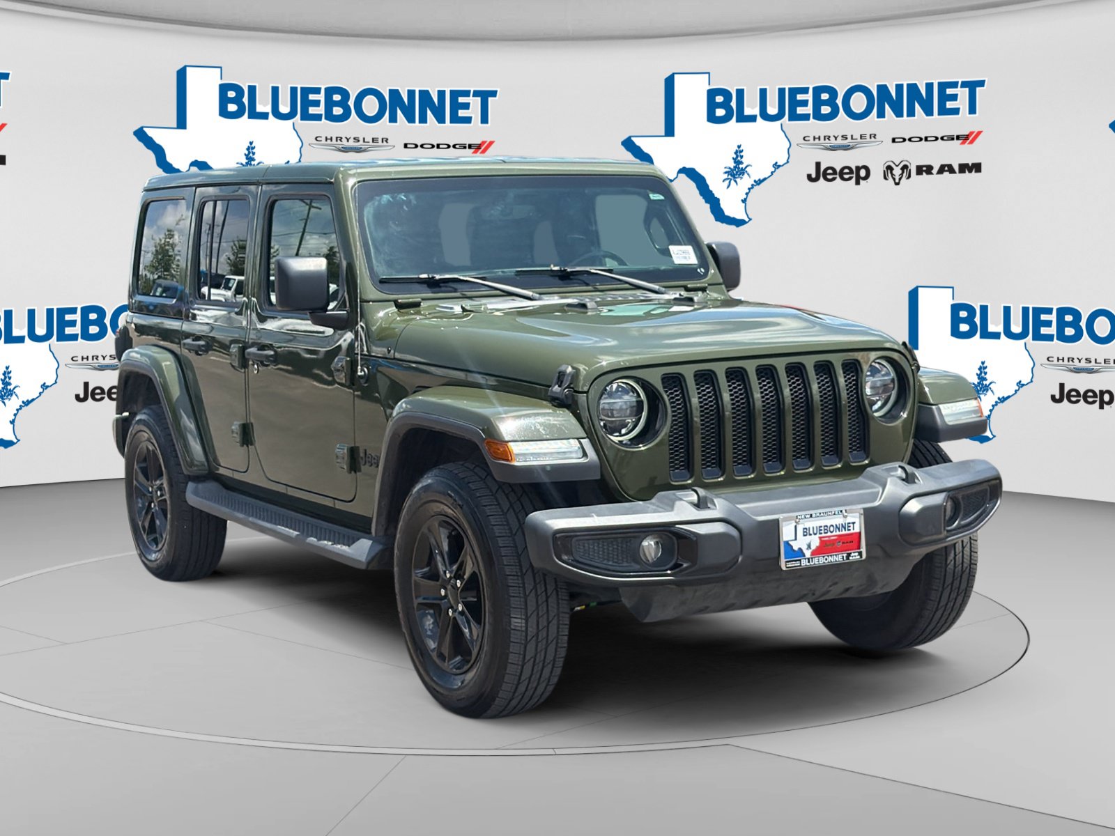 Certified 2020 Jeep Wrangler Unlimited Sahara AWD/4WD image 3