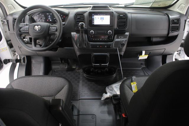 Used 2025 RAM ProMaster 2500 w/ Convenience Group image 9