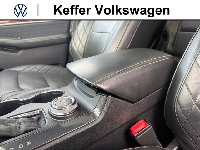 Used 2019 Ford Explorer Platinum AWD/4WD image 30