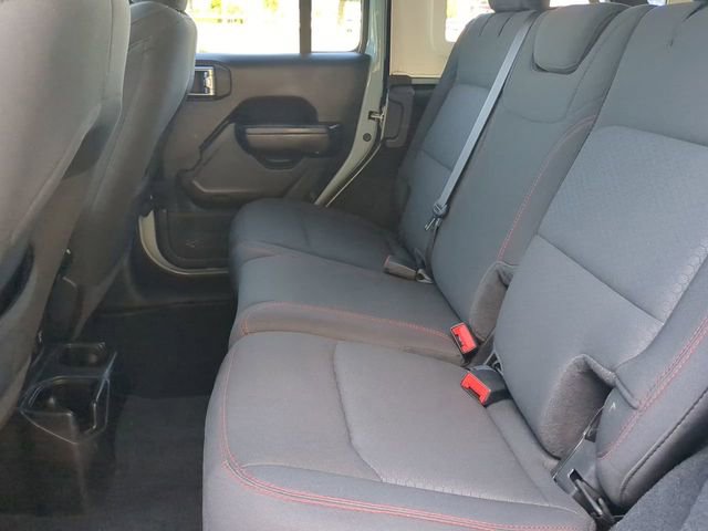 Used 2023 Jeep Wrangler Unlimited Rubicon w/ Cold Weather Group AWD/4WD image 14