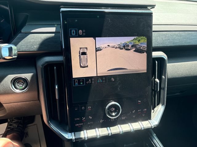 Used 2026 GMC Acadia AT4 AWD/4WD image 15