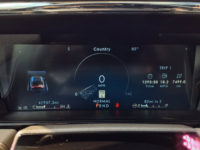 Certified 2023 Lincoln Navigator Reserve RWD image 11