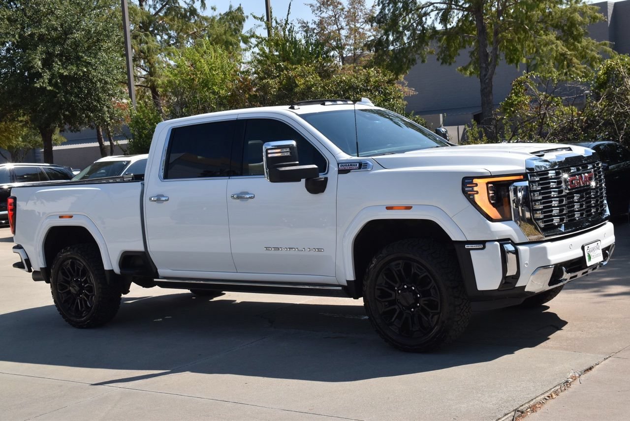 Used 2024 GMC Sierra 2500 Denali w/ Denali Reserve Package AWD/4WD image 5