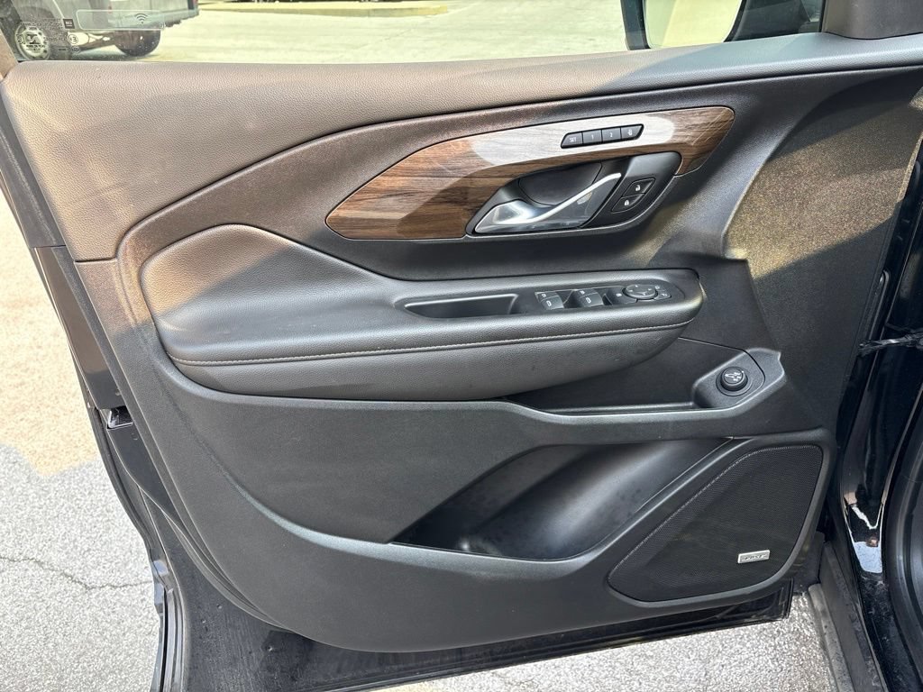 Used 2020 GMC Terrain Denali w/ Denali Premium Package FWD image 10