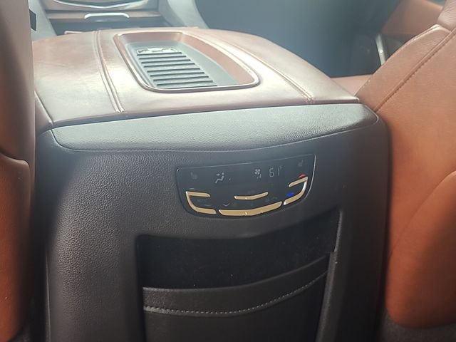 Used 2018 Cadillac Escalade Luxury AWD/4WD image 27