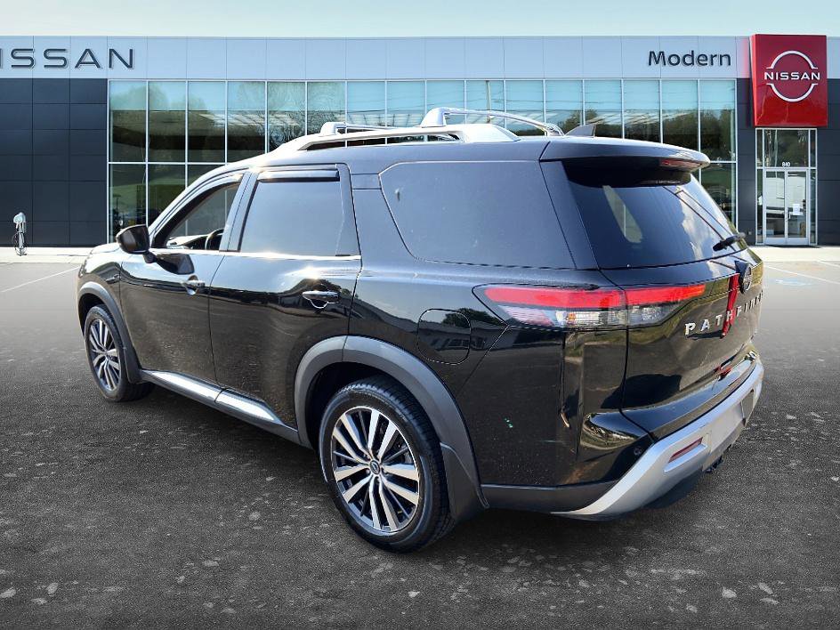 Certified 2022 Nissan Pathfinder Platinum w/ Lighting Package (N92) AWD/4WD image 7