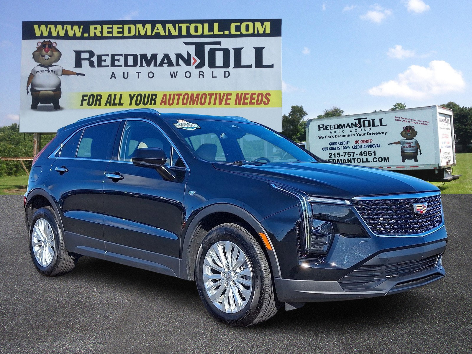 Used 2024 Cadillac XT4 Luxury w/ Cold Weather Package image 1