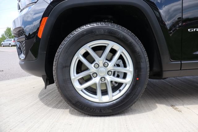 New 2026 Jeep Grand Cherokee Laredo AWD/4WD image 22