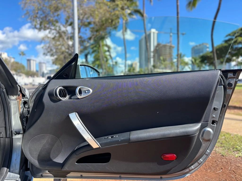 Used 2005 Nissan 350Z Touring w/ (K96) Aerodynamics Pkg image 11