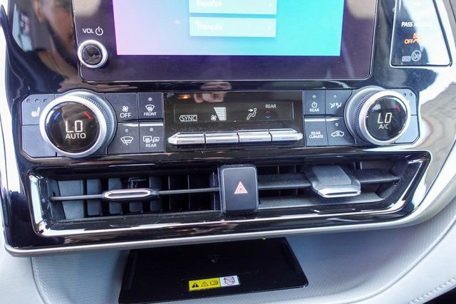 Certified 2023 Toyota Highlander XLE image 27