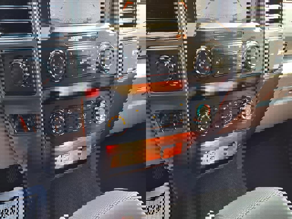 Used 2022 Ford F350 XLT image 40