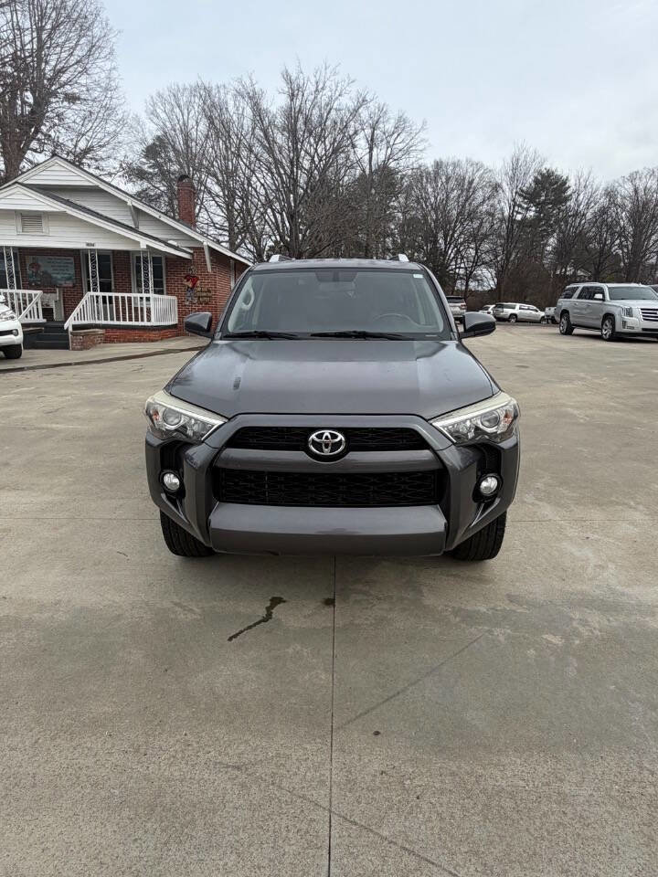 Used 2015 Toyota 4Runner SR5 image 9