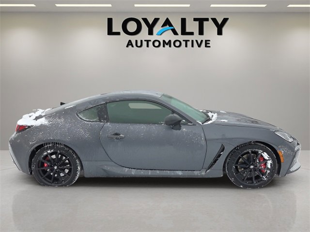 Used 2024 Toyota GR86 Premium w/ Performance Package image 6