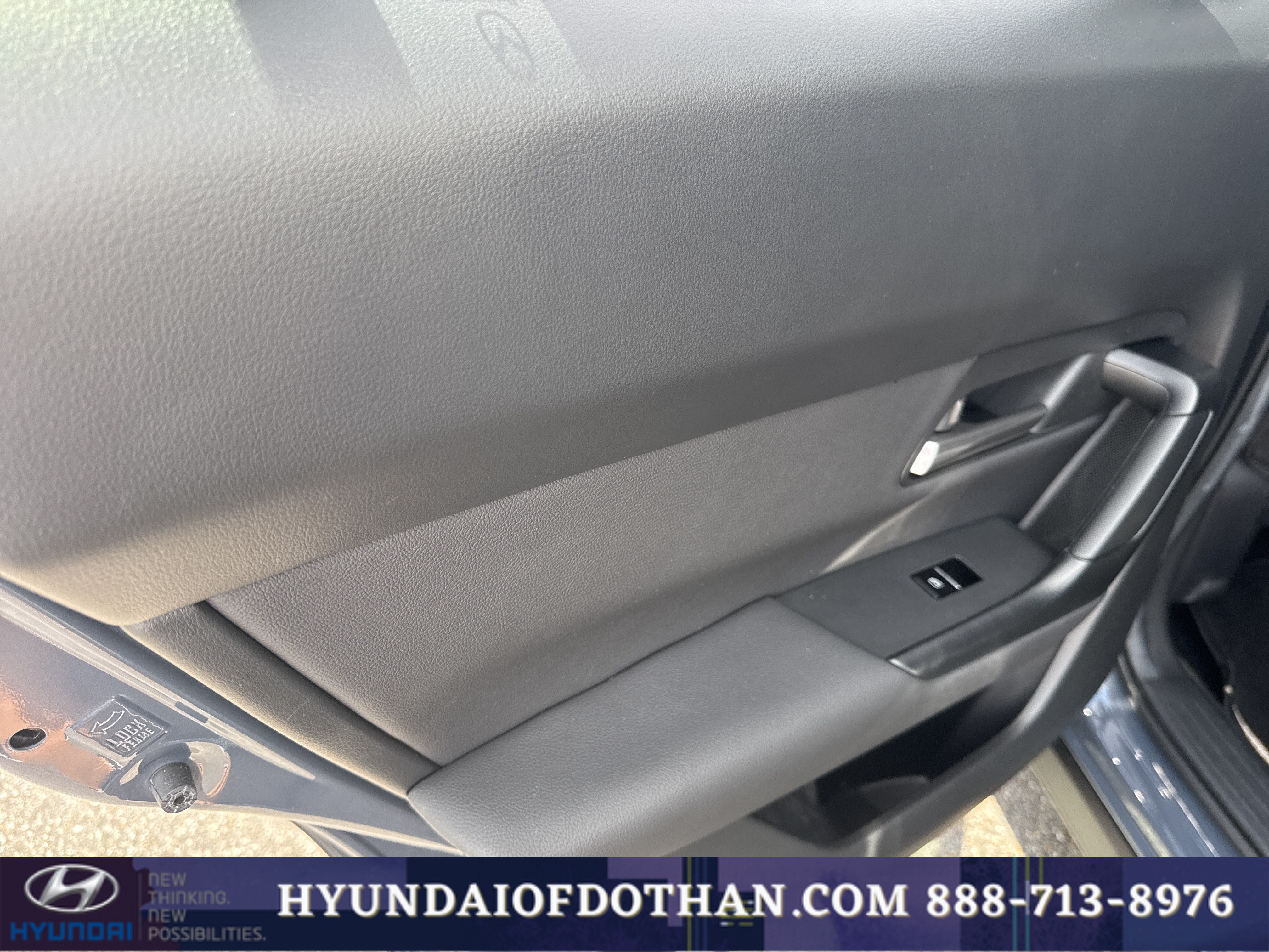 Used 2024 MAZDA CX-50 AWD 2.5 S w/ Premium Package image 11