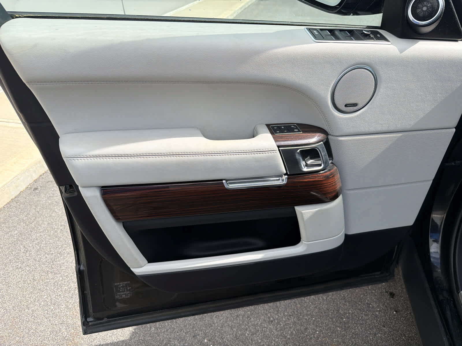 Used 2017 Land Rover Range Rover HSE AWD/4WD image 8