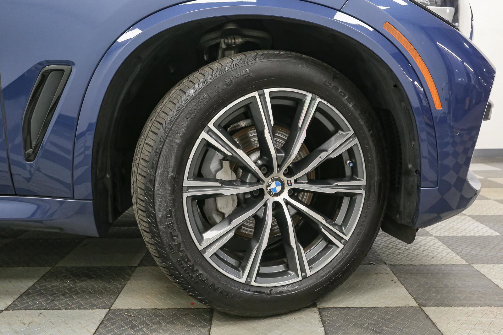 Used 2021 BMW X5 xDrive40i w/ M Sport Package image 18