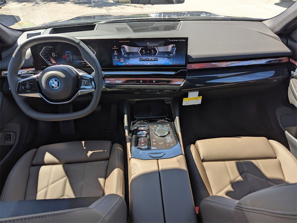 New 2026 BMW i5 eDrive40 w/ Executive Package image 14