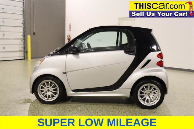 Used 2014 smart fortwo passion RWD image 4