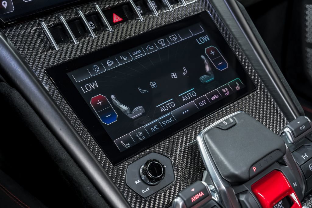 Used 2023 Lamborghini Urus Performante AWD/4WD image 29