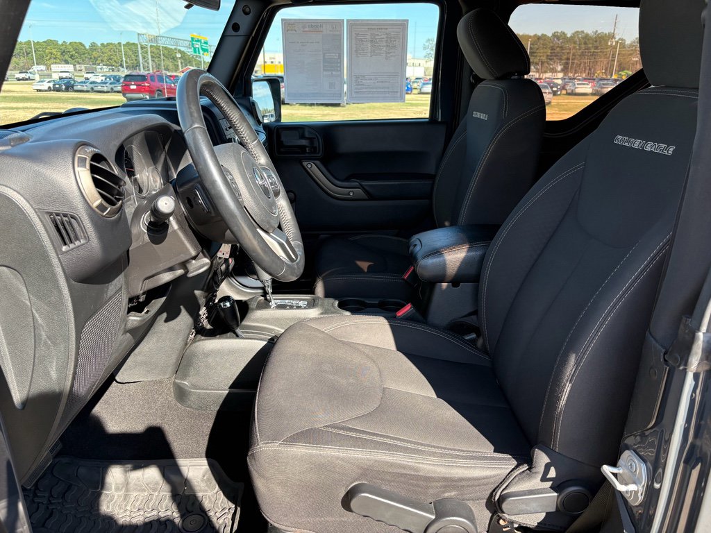 Used 2018 Jeep Wrangler Golden Eagle image 10