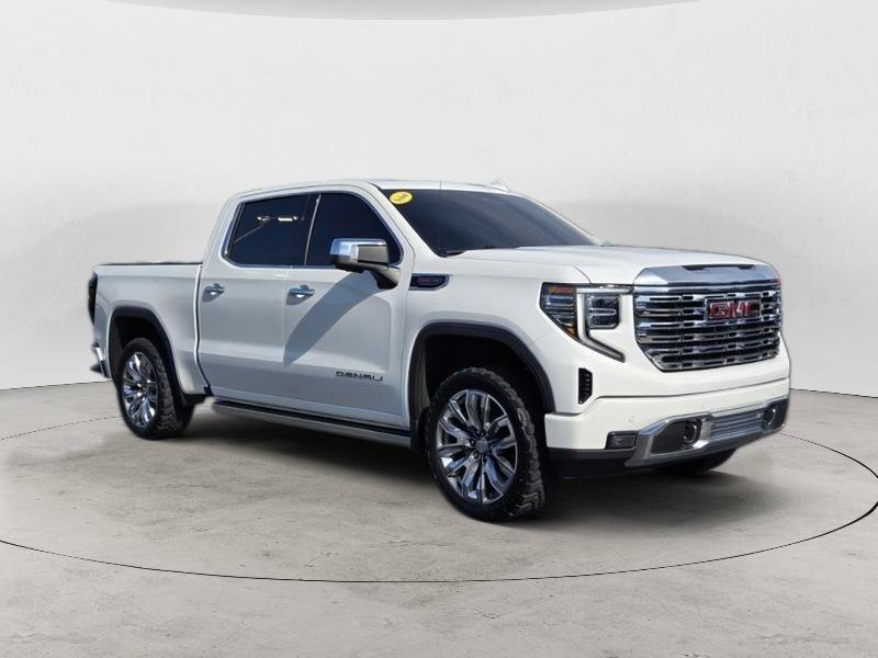 Used 2023 GMC Sierra 1500 Denali w/ Denali Reserve Package AWD/4WD image 1