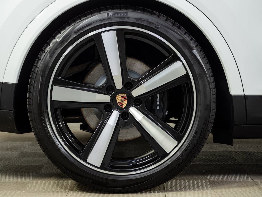 New 2026 Porsche Cayenne Coupe image 40