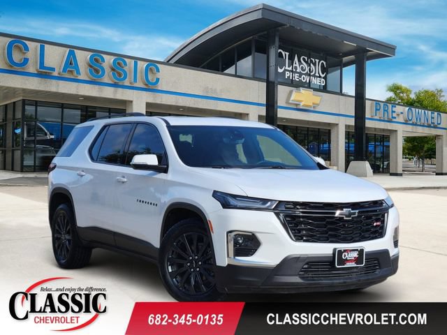 Used 2023 Chevrolet Traverse RS