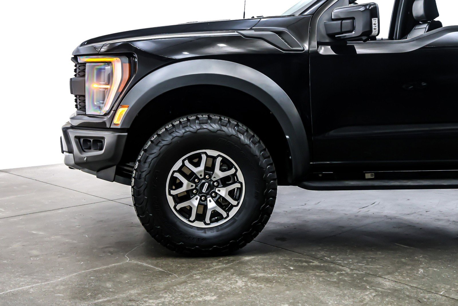 Used 2023 Ford F150 Raptor image 11