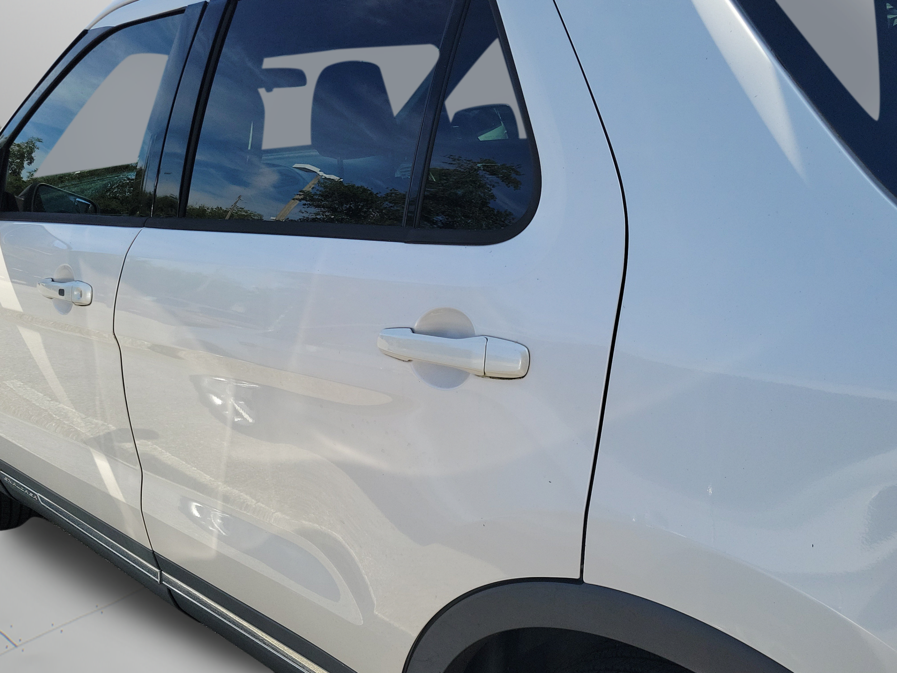 Used 2019 Ford Explorer XLT w/ Class III Trailer Tow Package FWD image 26