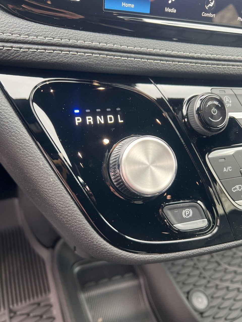 New 2026 Chrysler Pacifica Select w/ S Appearance Package image 17