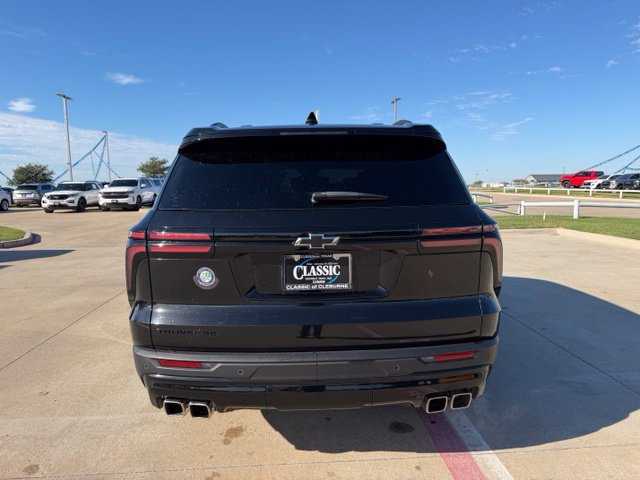 Used 2025 Chevrolet Traverse LT w/ Midnight/Sport Edition FWD image 5