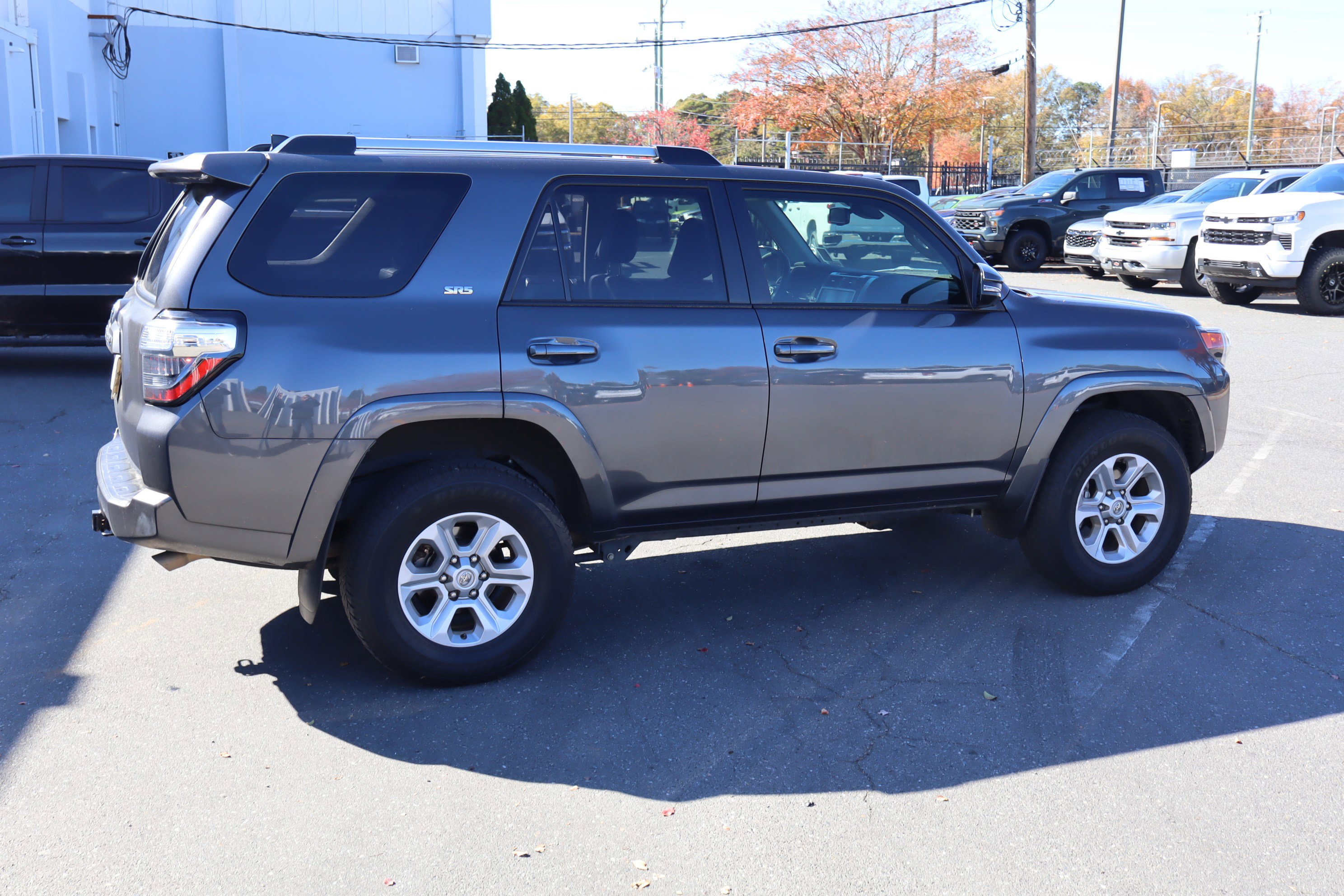 Used 2022 Toyota 4Runner SR5 Premium image 11