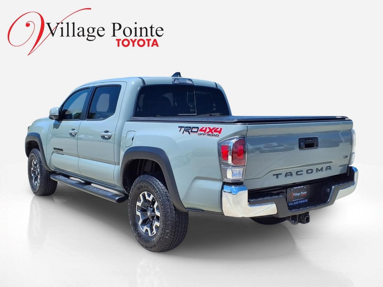 Used 2023 Toyota Tacoma TRD Off-Road AWD/4WD image 3