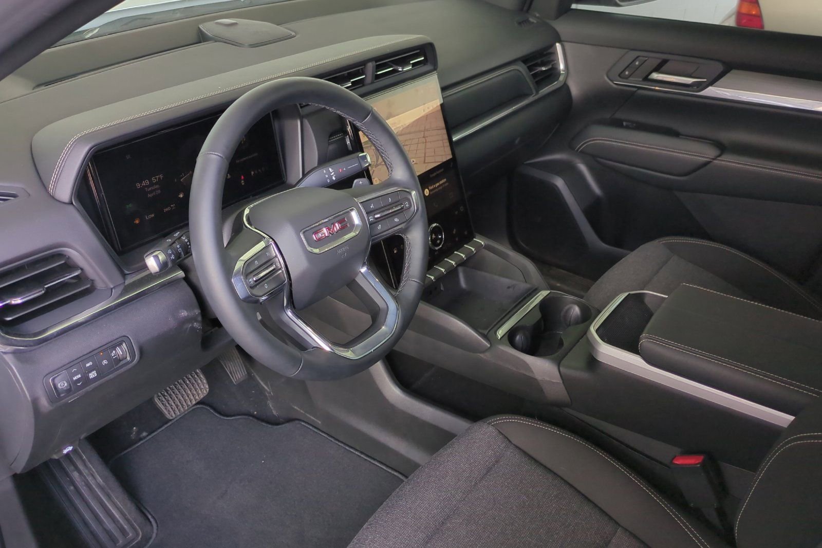 Used 2026 GMC Terrain Elevation w/ Technology Package II AWD/4WD image 9