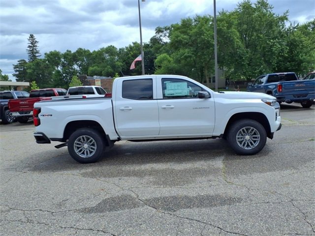 New 2025 Chevrolet Colorado LT w/ LT Convenience Package image 2