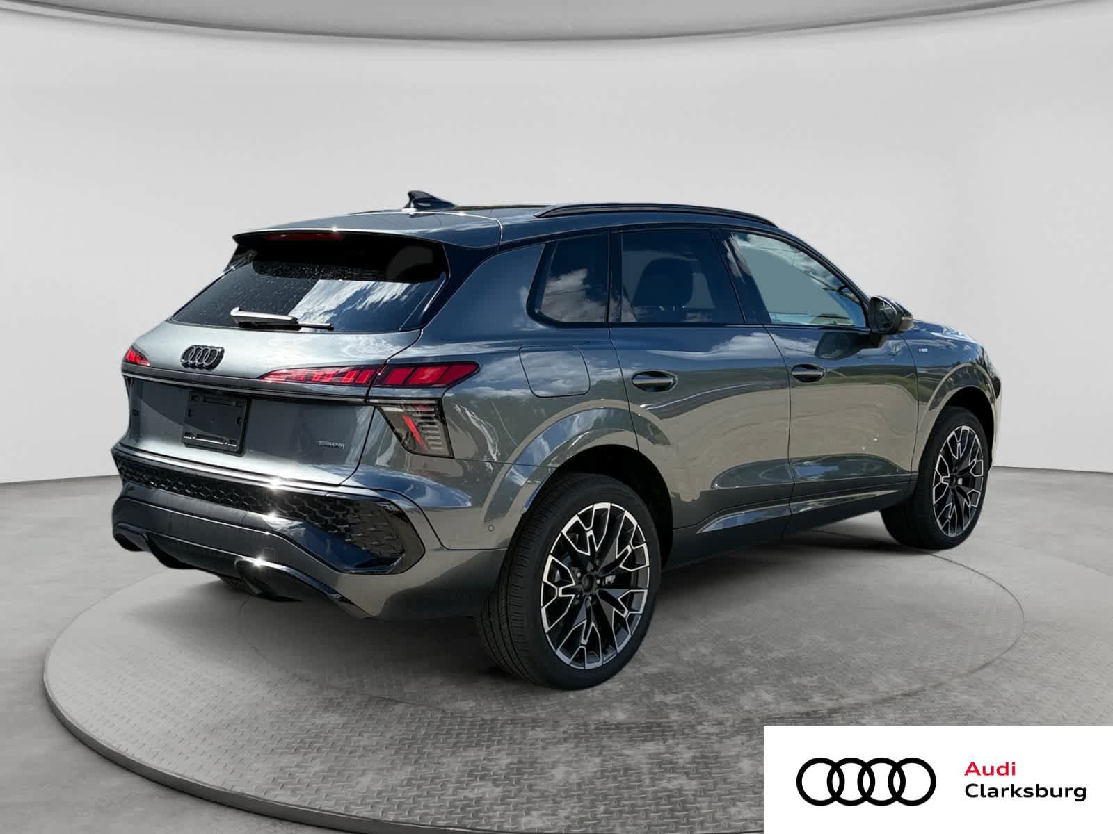 New 2026 Audi Q3 quattro 2.0T AWD/4WD image 5