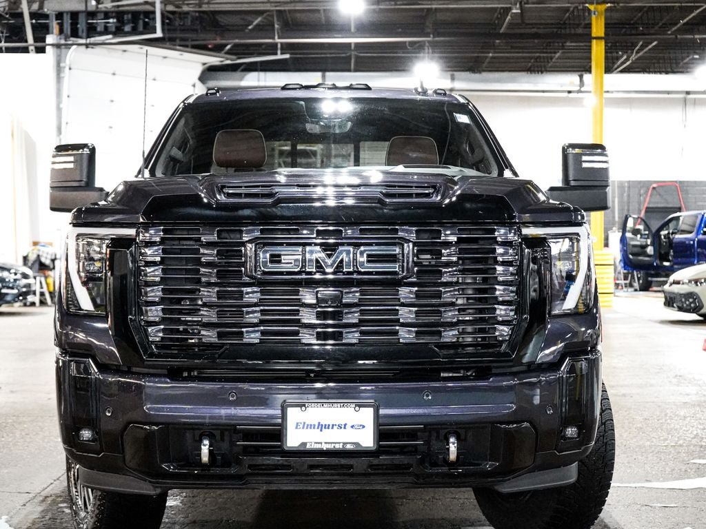 Used 2025 GMC Sierra 2500 Denali Ultimate w/ LPO, GMC Protection Package AWD/4WD image 3