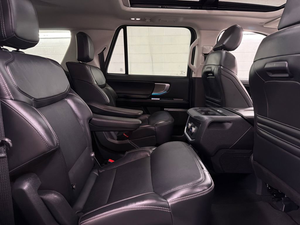 Certified 2025 Ford Expedition Max Platinum AWD/4WD image 32