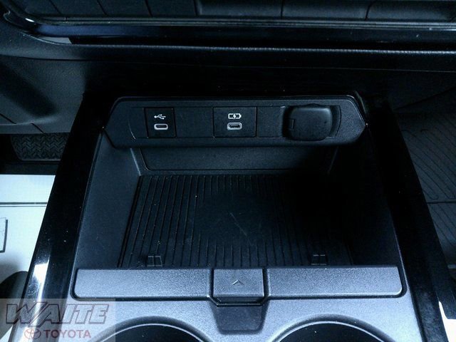 Used 2024 Toyota Prius Prime image 18