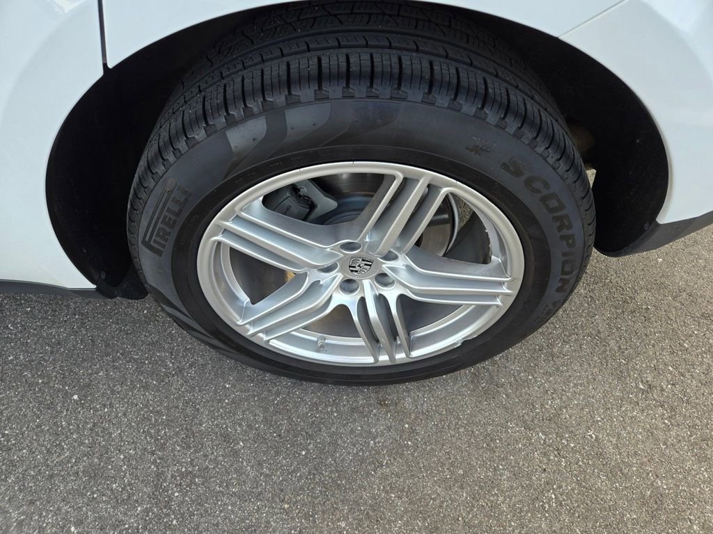 Used 2020 Porsche Macan S image 14