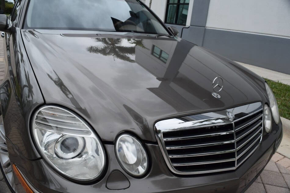 Used 2008 Mercedes-Benz E 350 4MATIC Sedan image 10